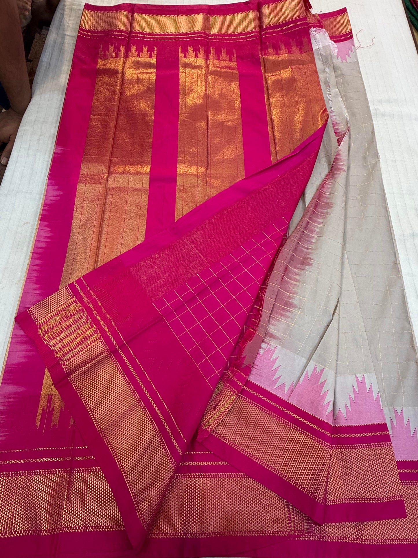 Gadwal Checks 12
