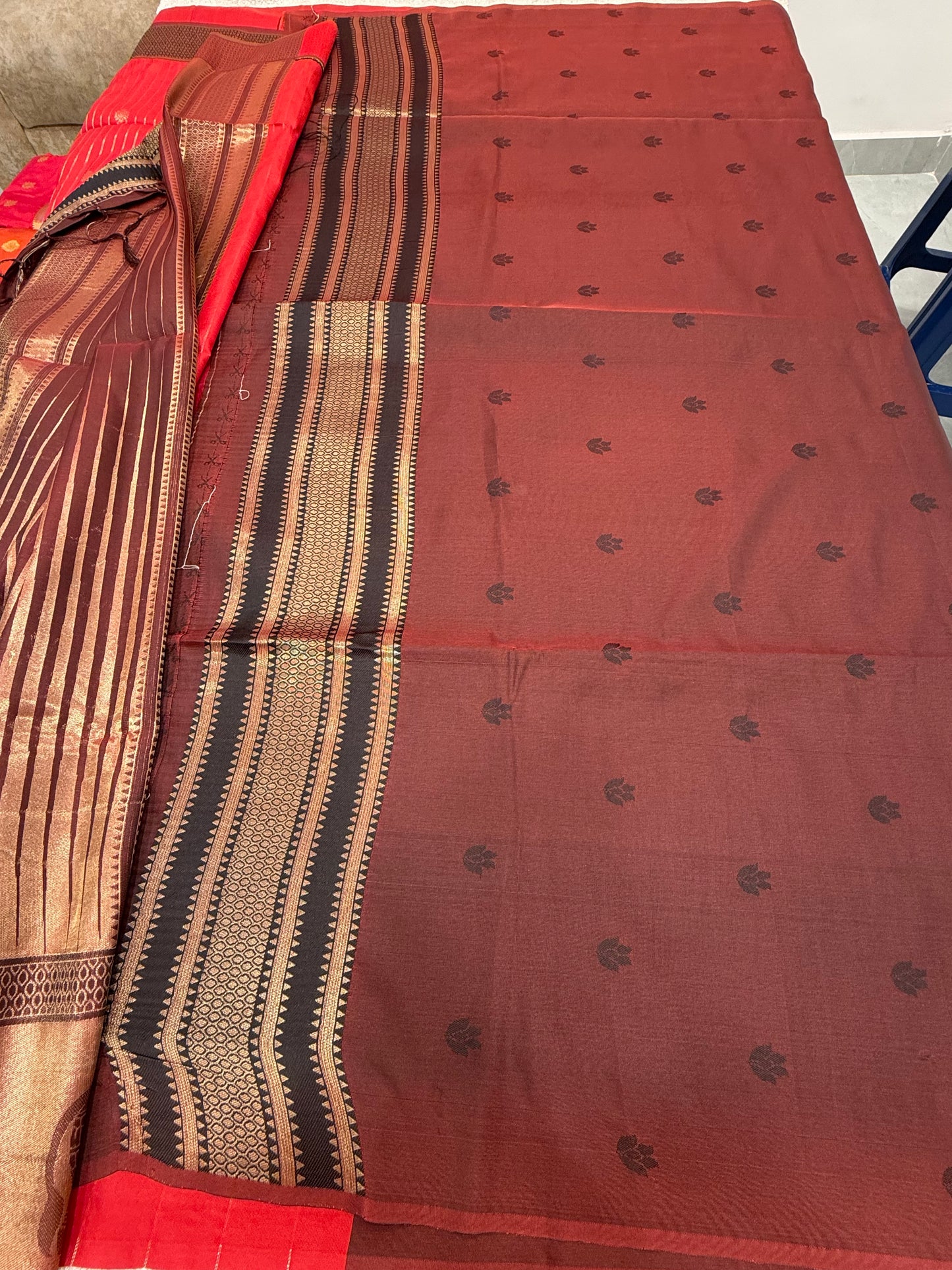 Fancy Gap Border "Pichwai" 2