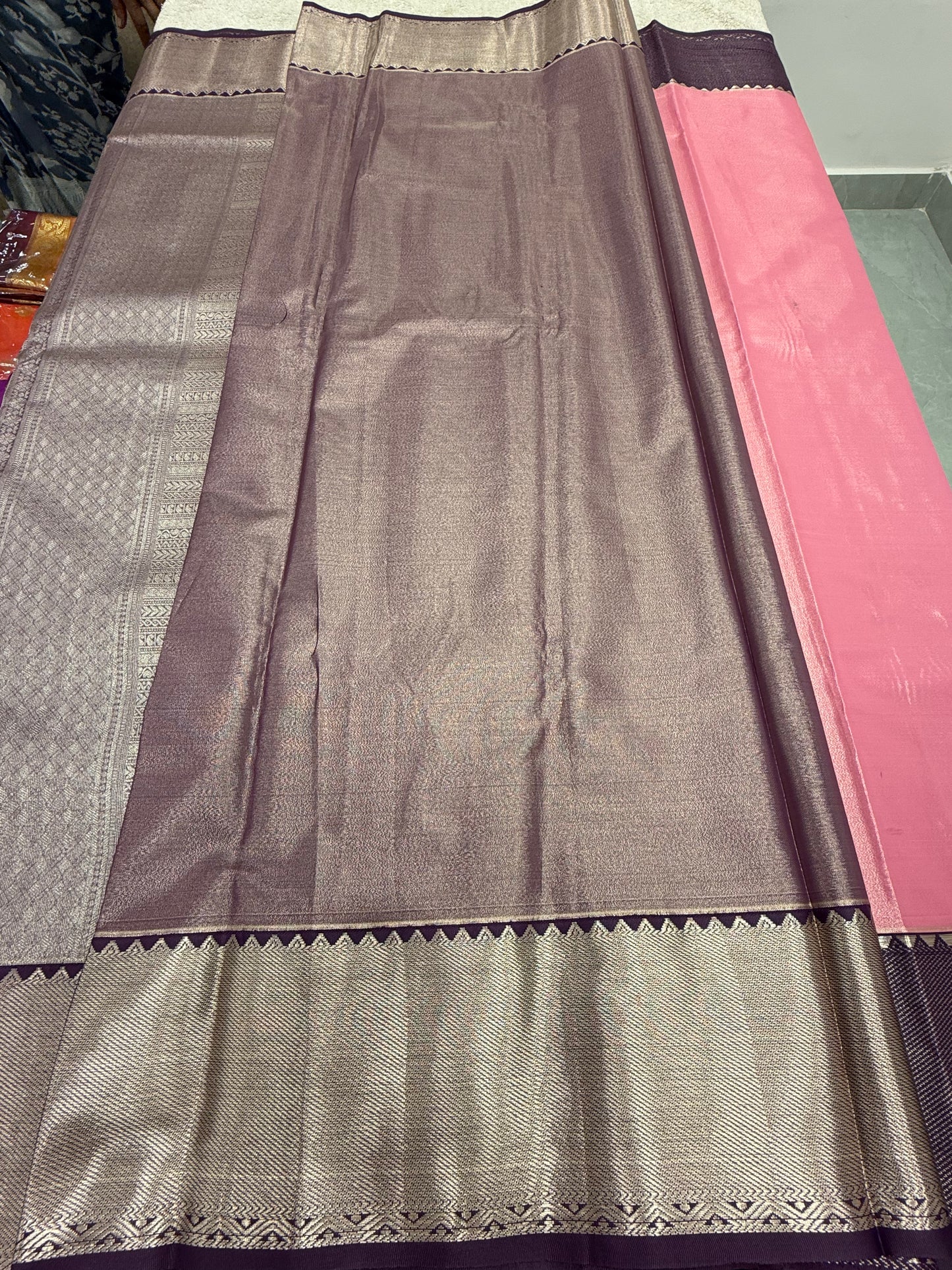 Kanchi Pattu 40