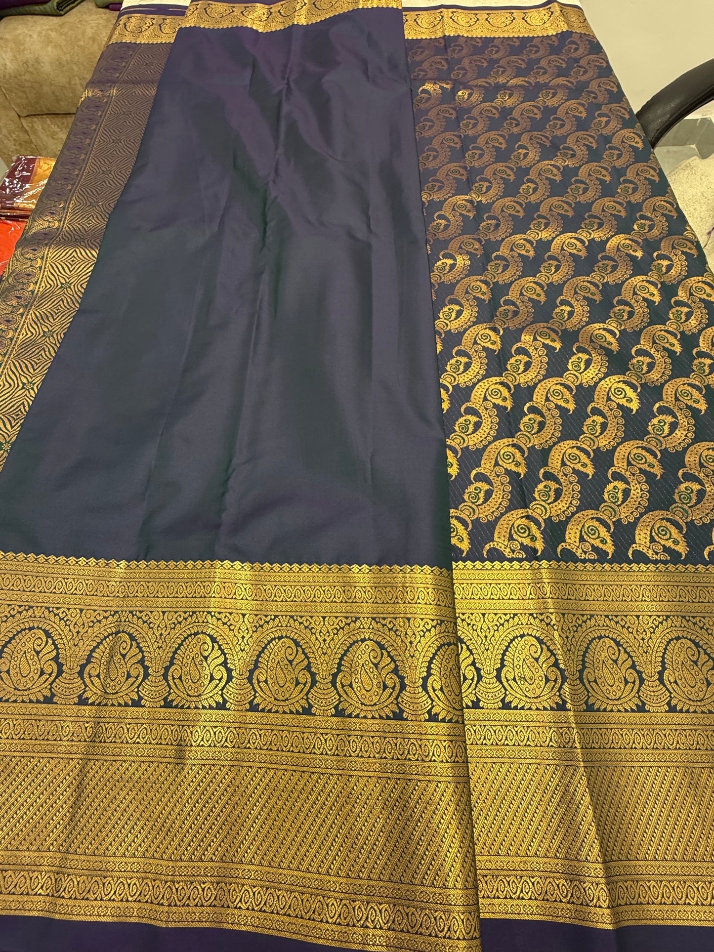 Kanchi Pattu 41
