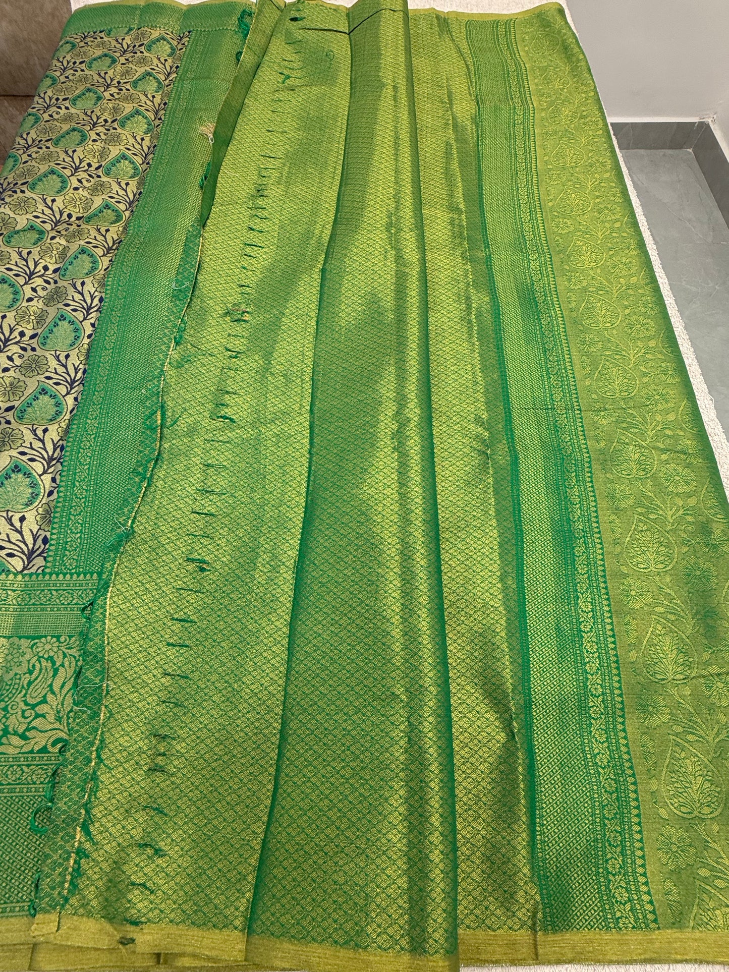 Kanchi Pattu 52