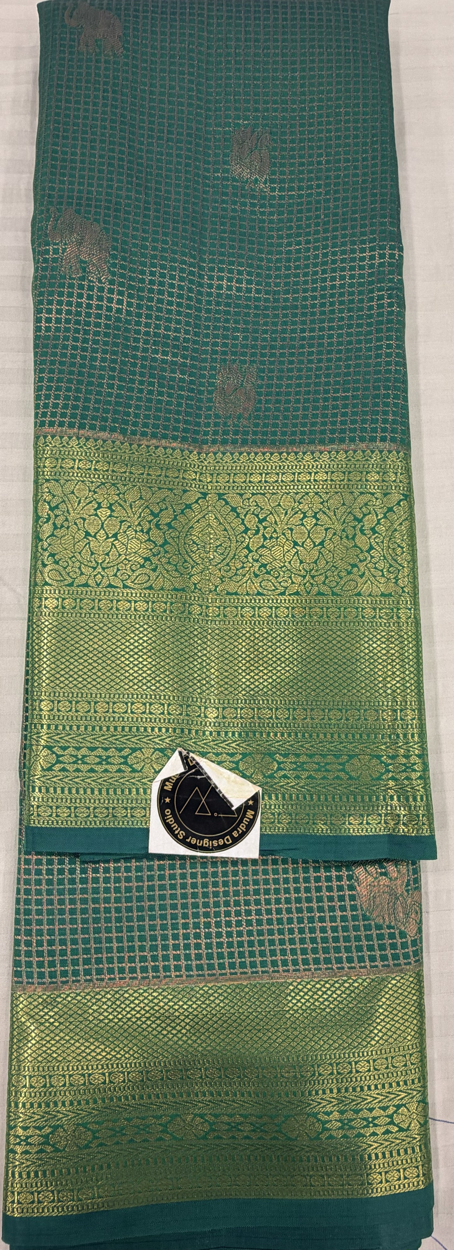 Kanchi Pattu 16