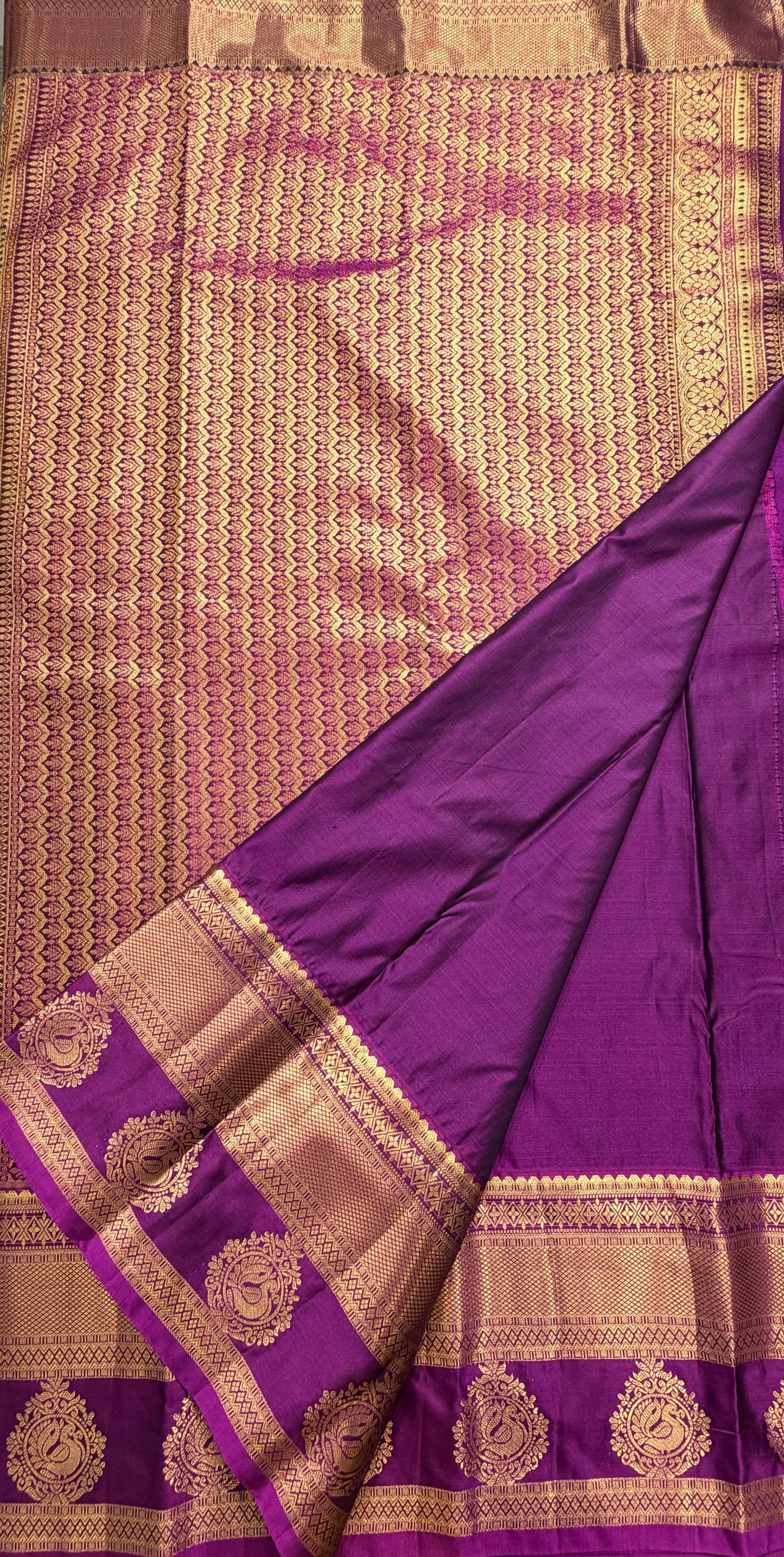 Kanchi Pattu 40