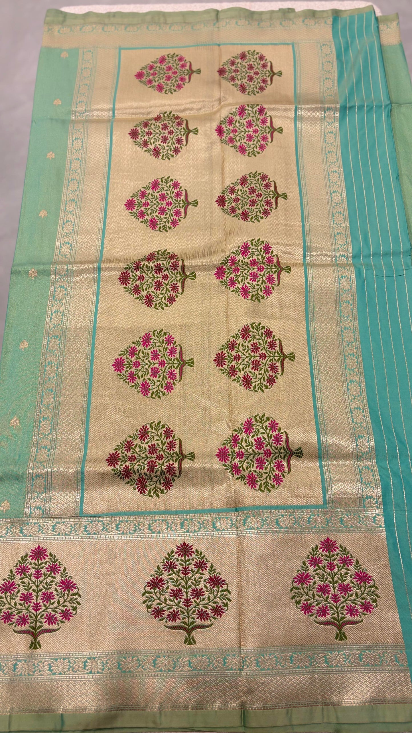 Tissue Kathan Benaras 025