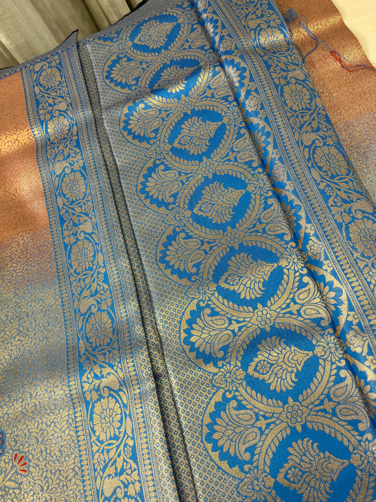 Kanchi Pattu 303