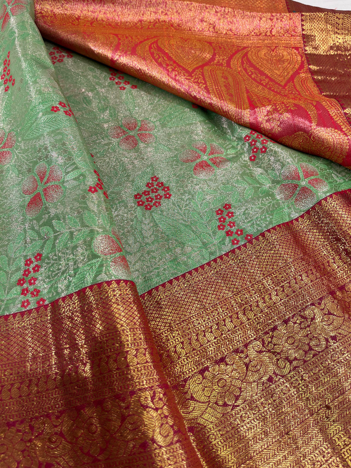 Kanchi Pattu 304