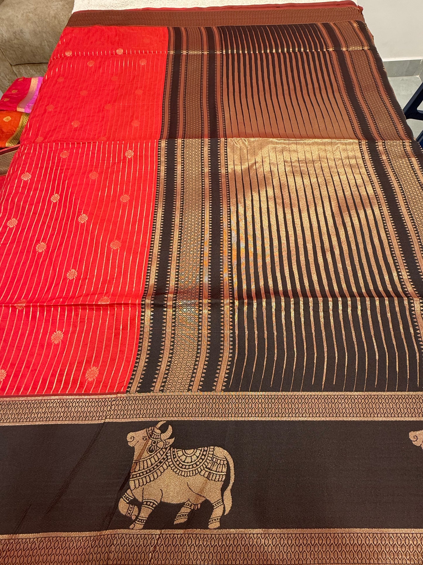 Fancy Gap Border "Pichwai" 2