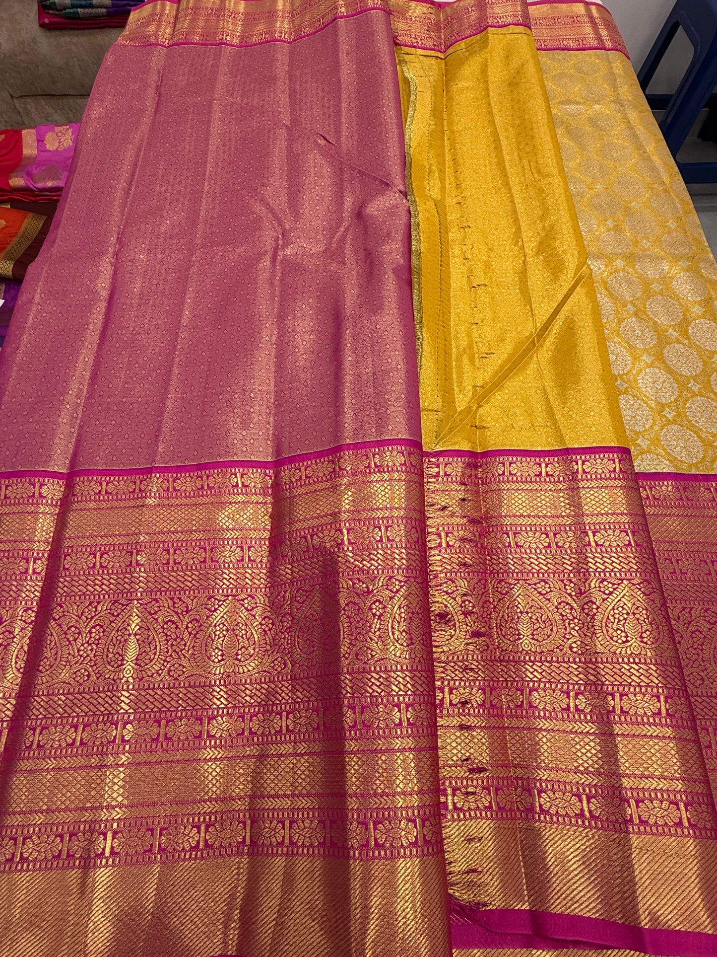 Kanchi Pattu 24
