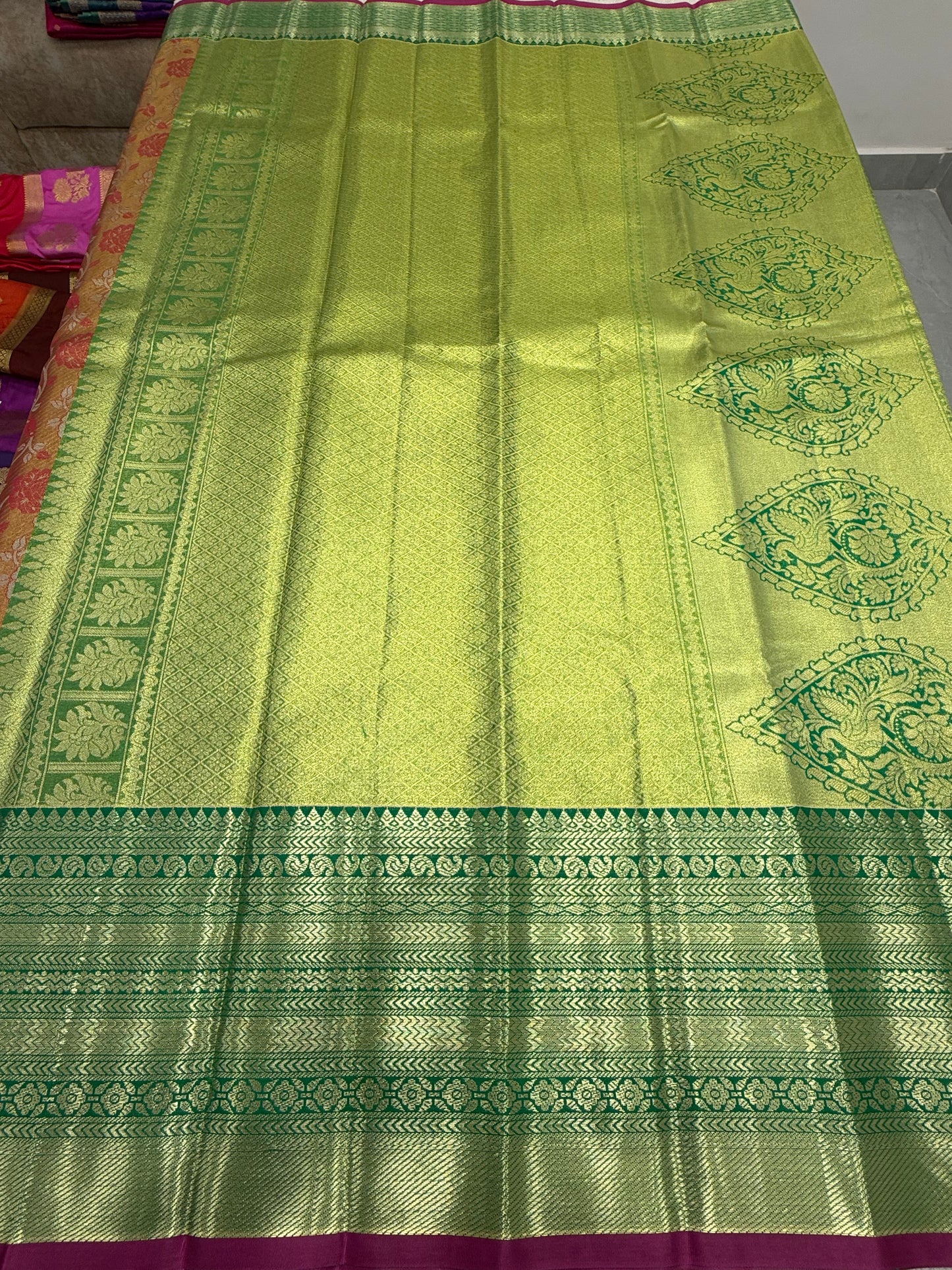 Kanchi Pattu 31
