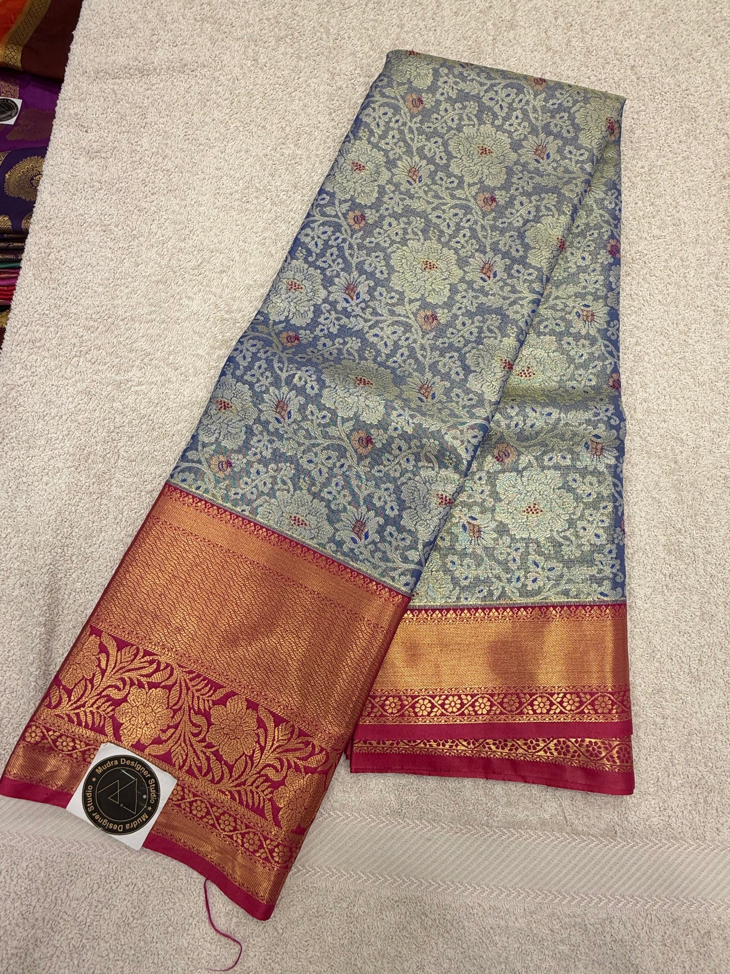 Kanchi Pattu 34