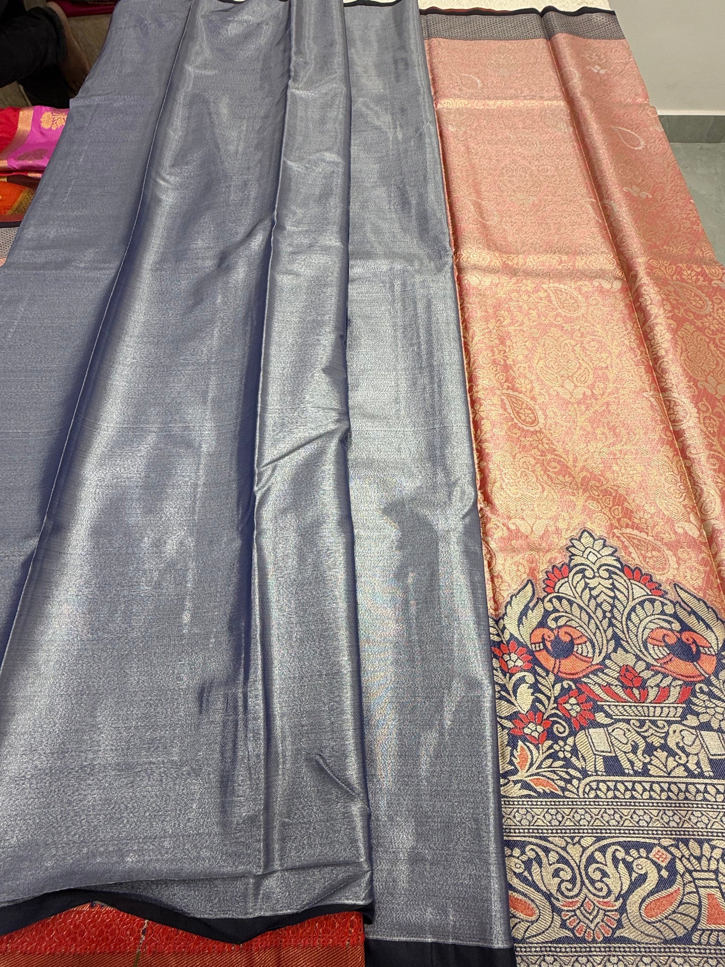 Kanchi Pattu 37