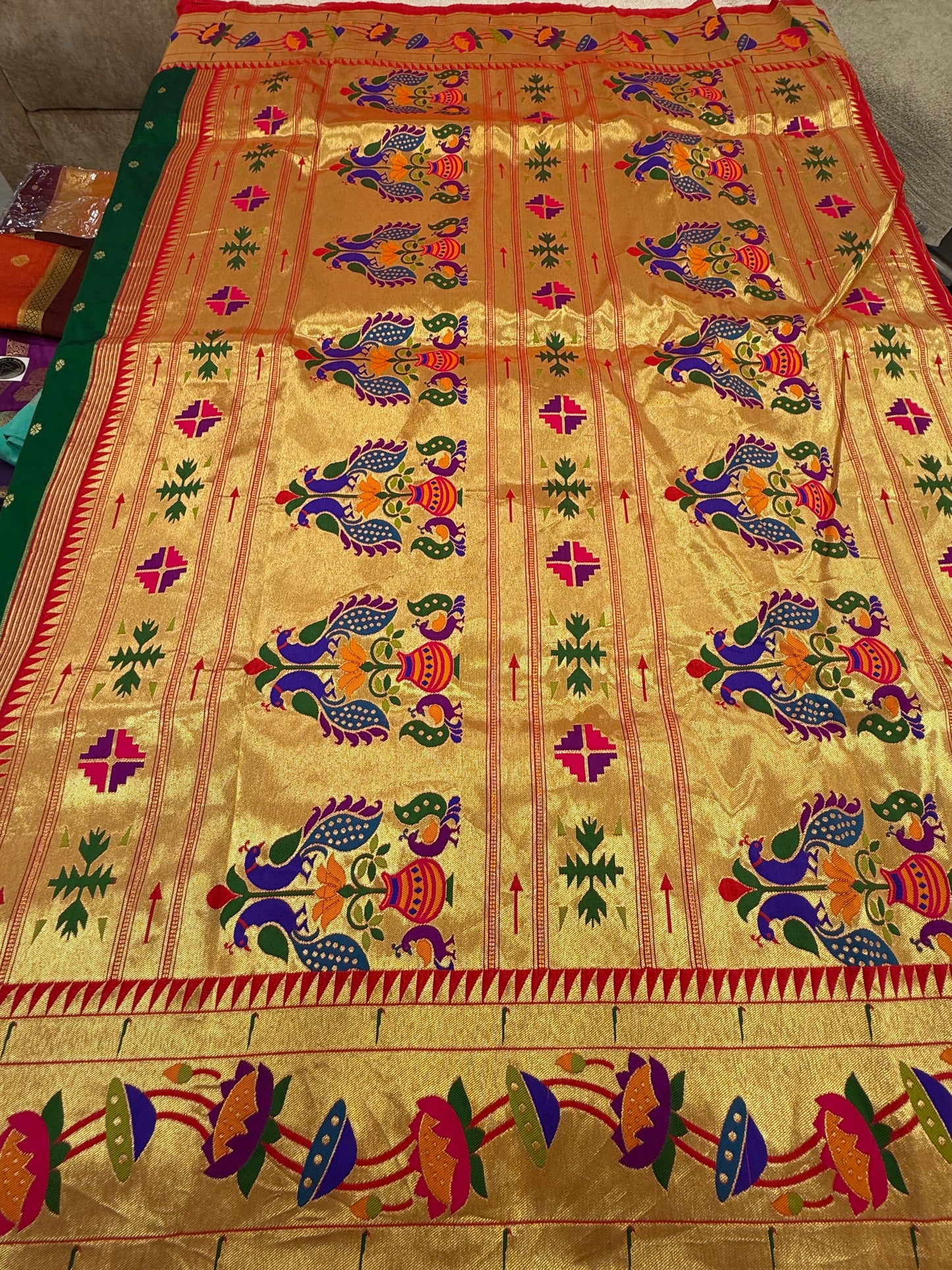 Preamium Paithani 1