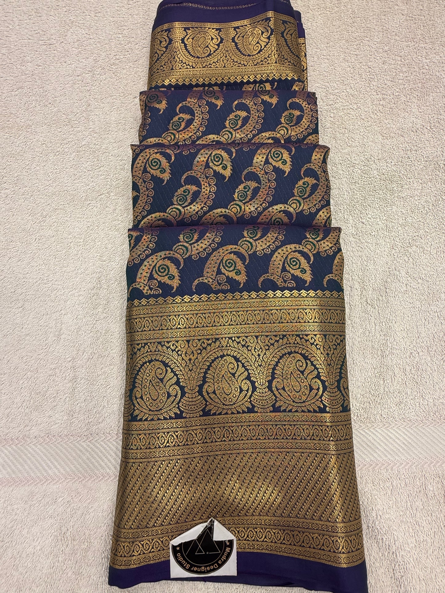 Kanchi Pattu 41