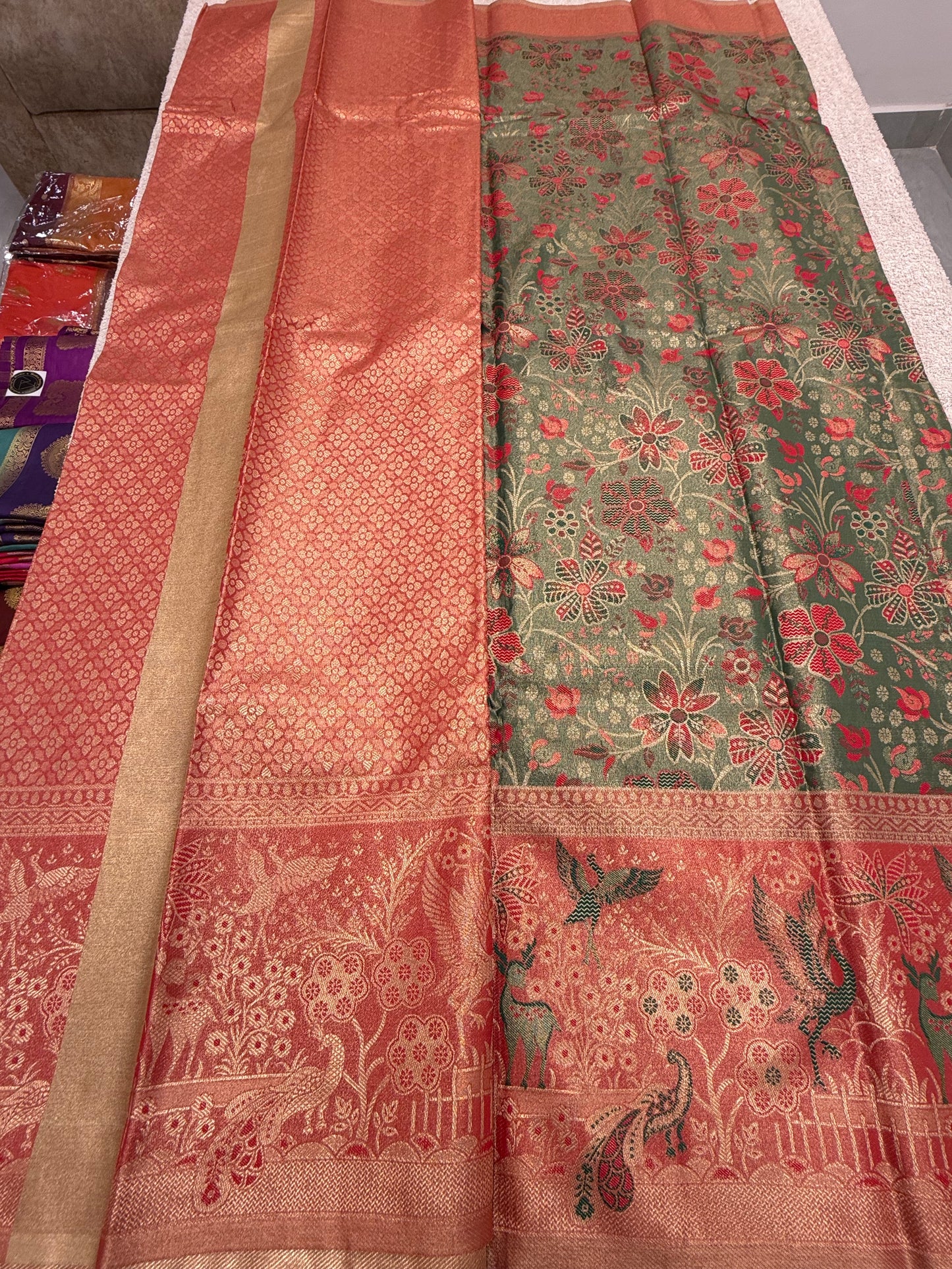 Kanchi Pattu 42