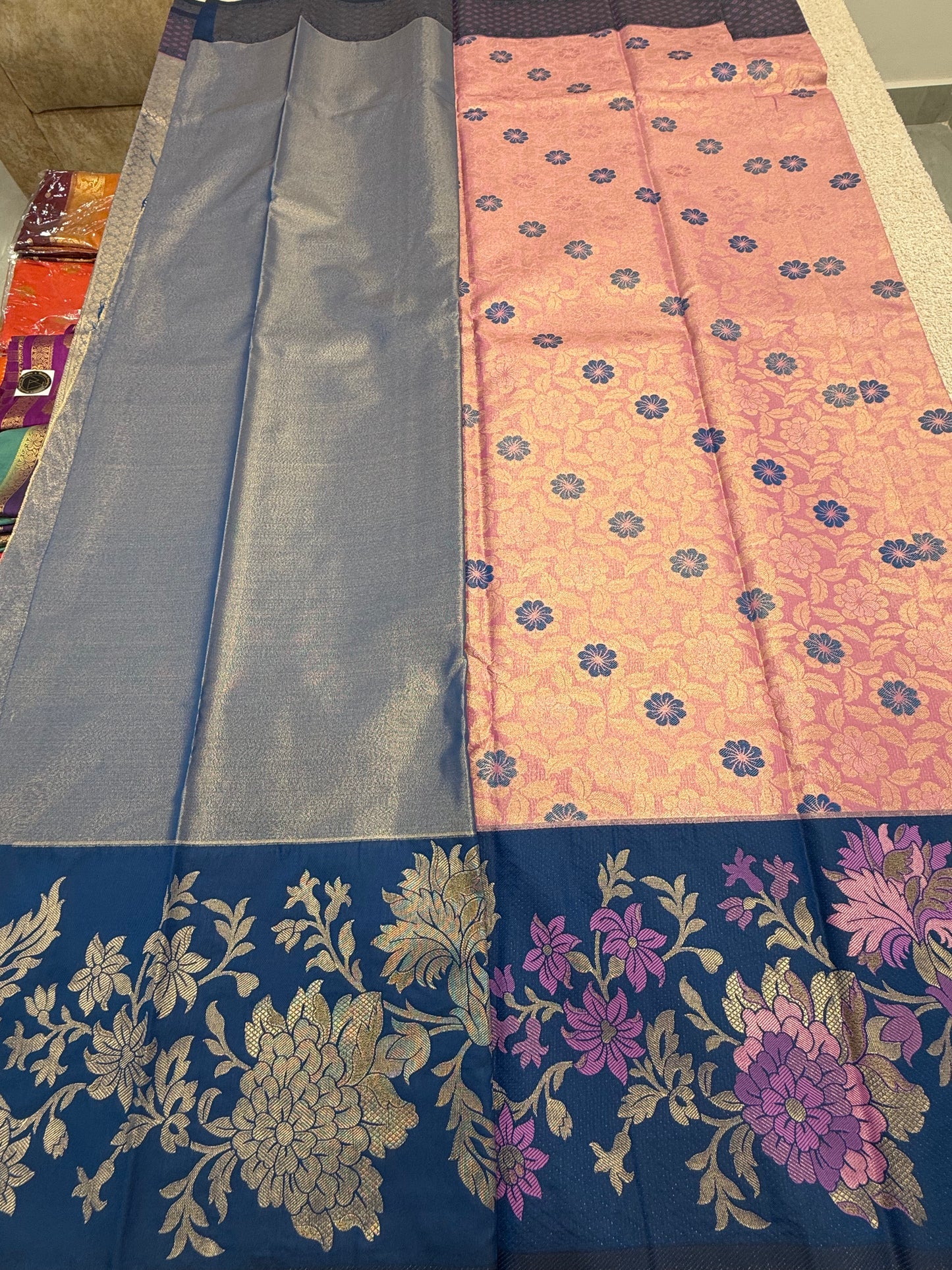 Kanchi Pattu 43