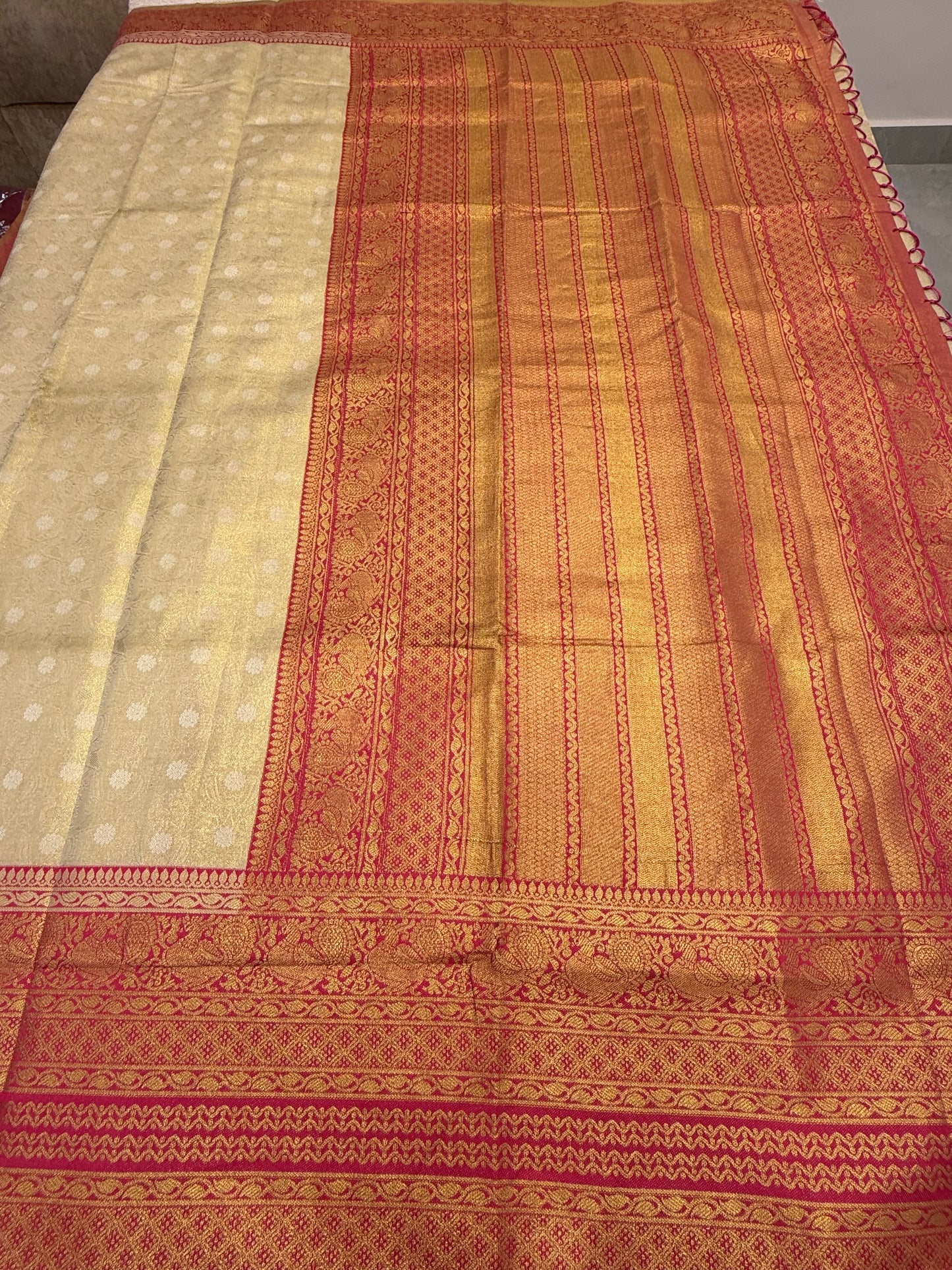 Kanchi Pattu 64