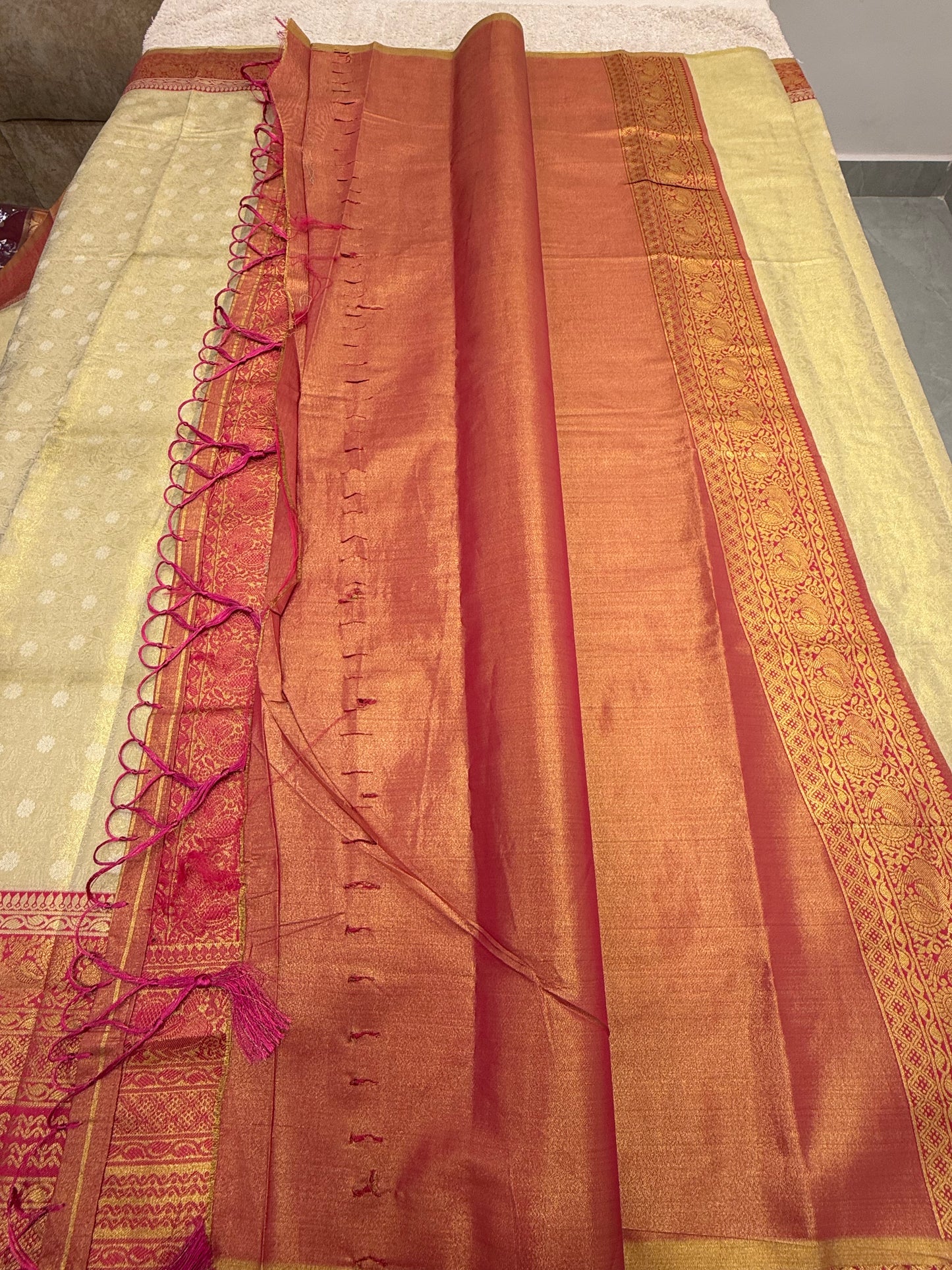 Kanchi Pattu 64