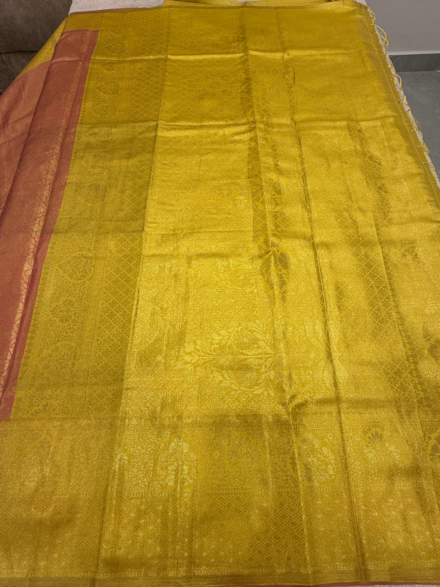 Kanchi Pattu 60