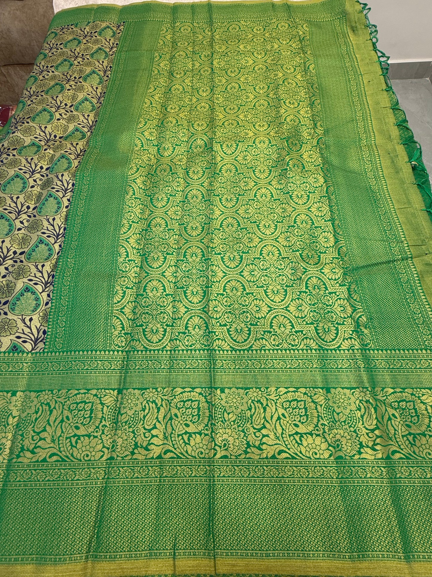 Kanchi Pattu 52