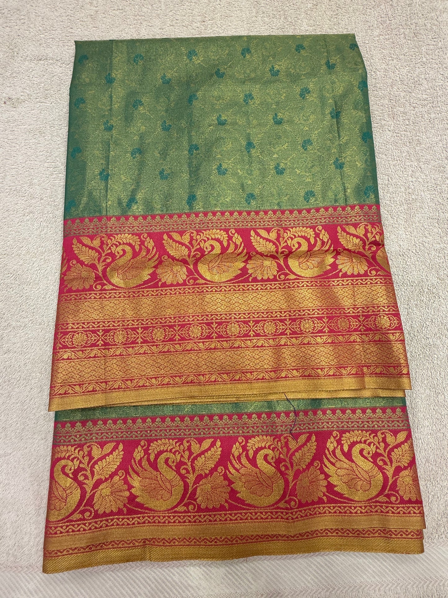 Kanchi Pattu 47