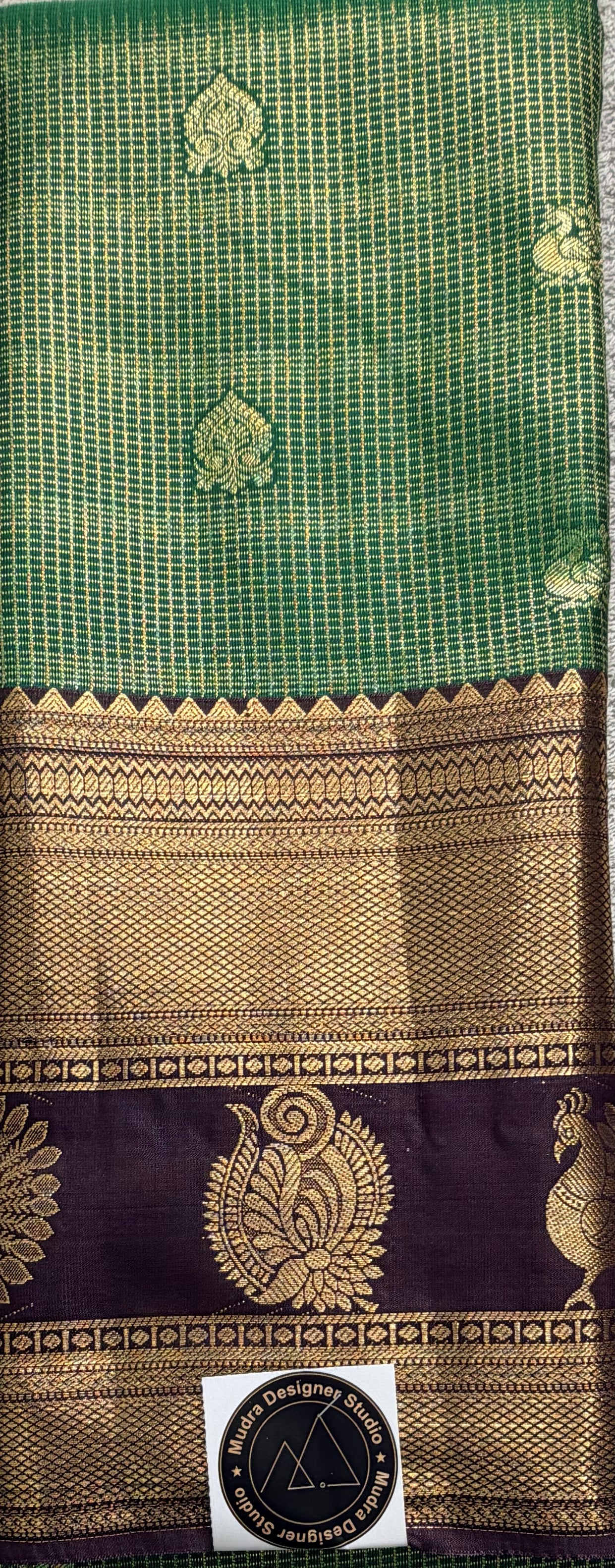 Kanchi Pattu 37
