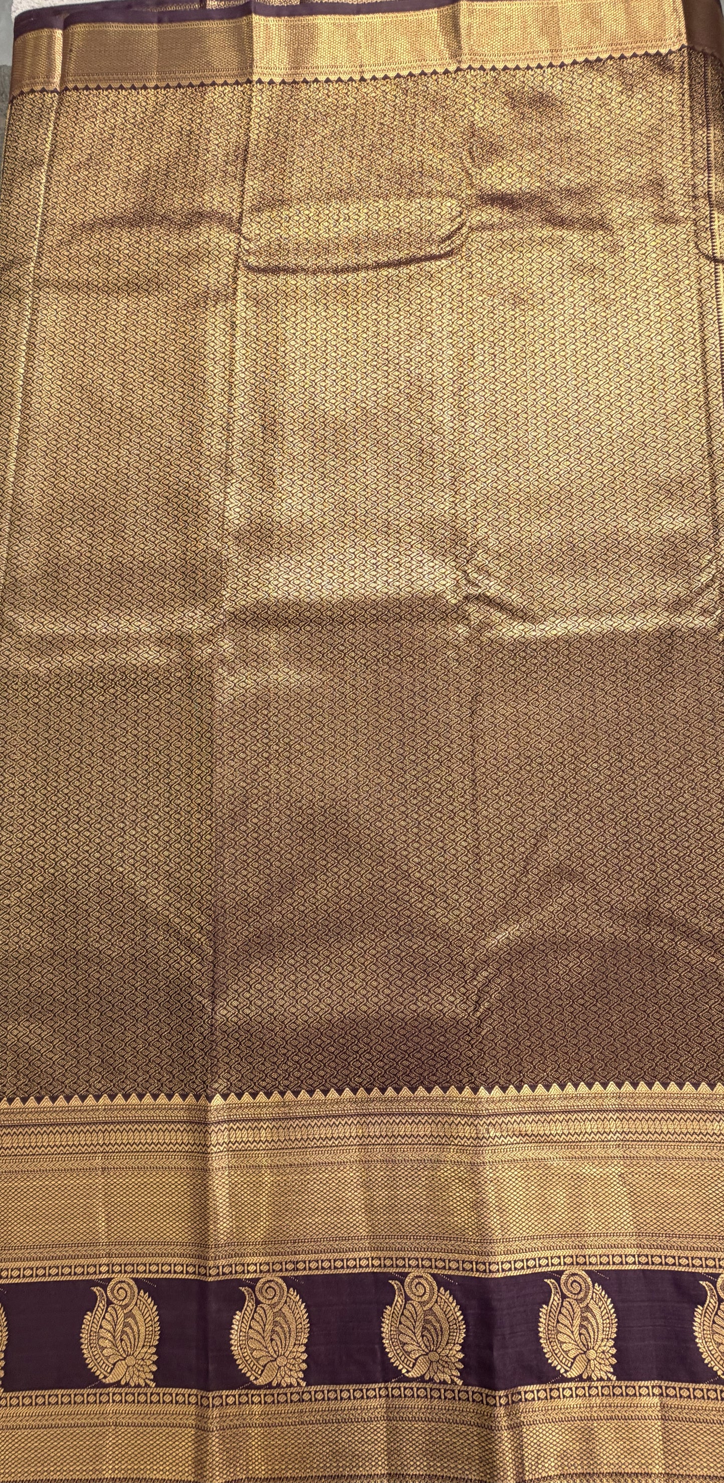 Kanchi Pattu 37