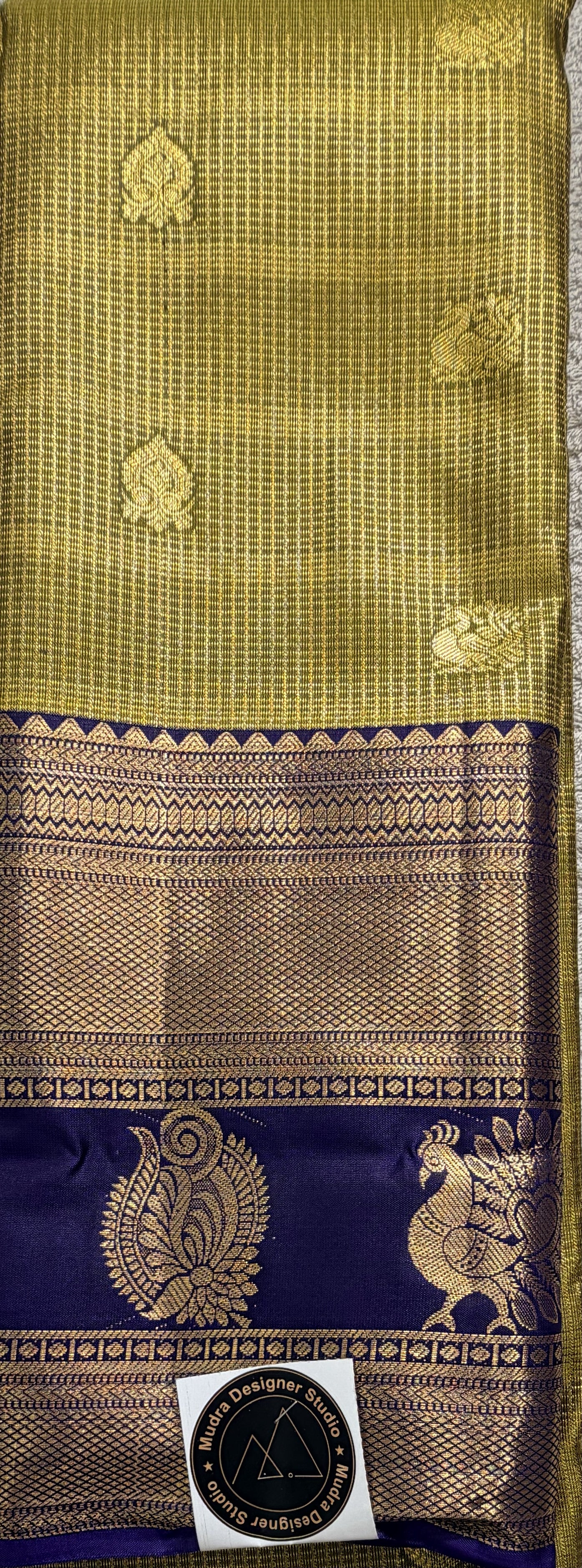 Kanchi Pattu 38