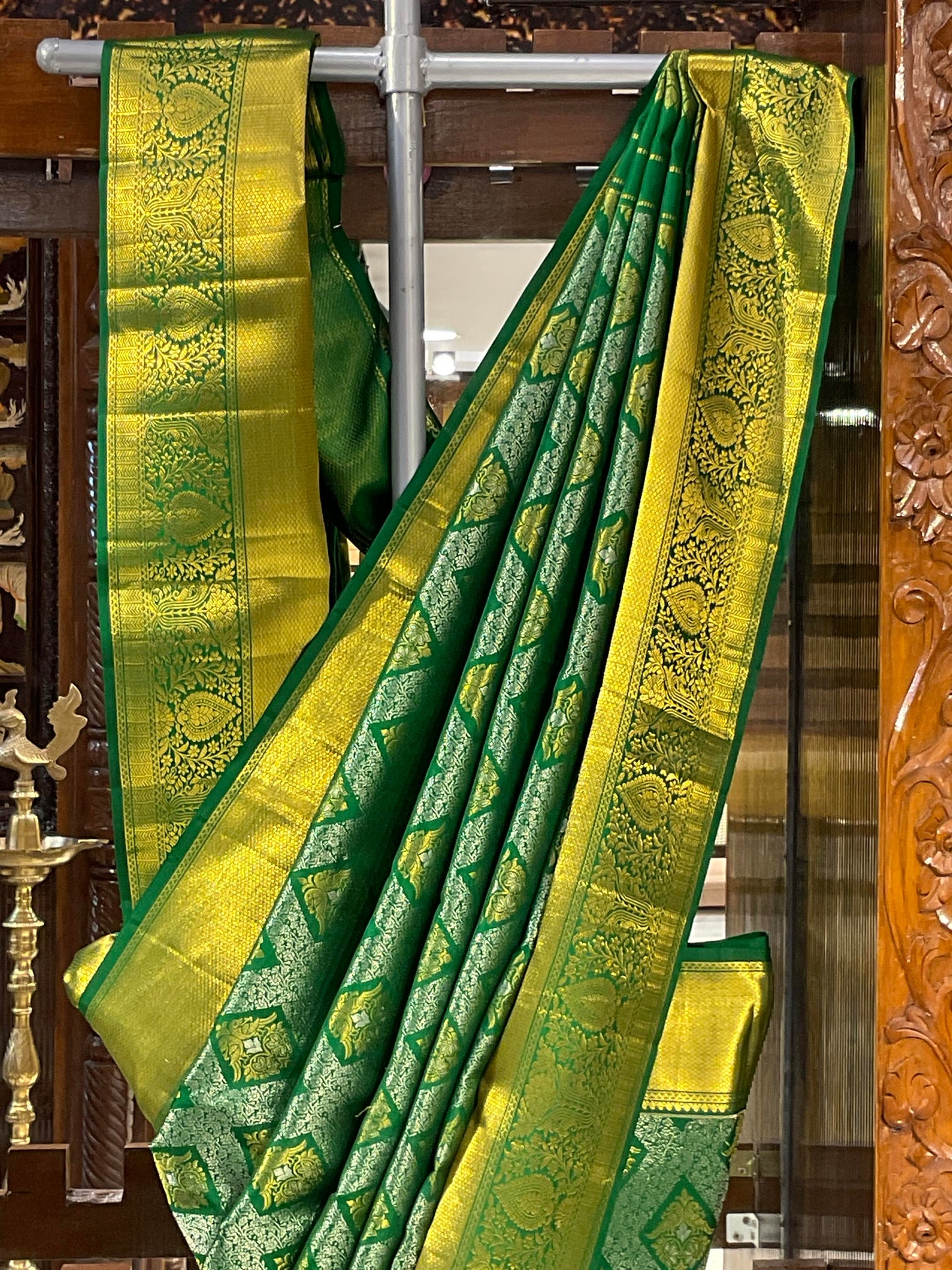 Self Kanchi Pattu