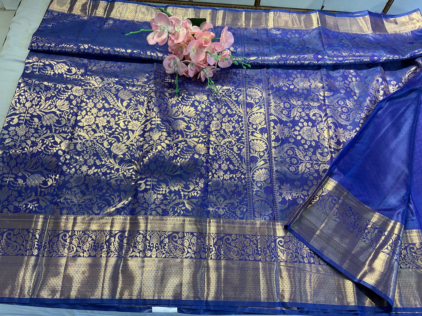 Kanchi Pattu 13