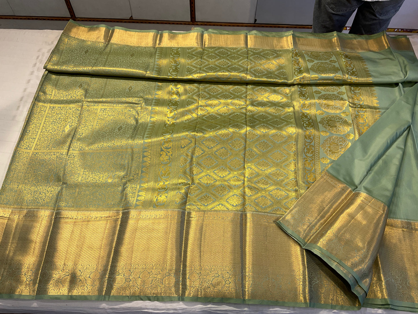 Kanchi Pattu 17